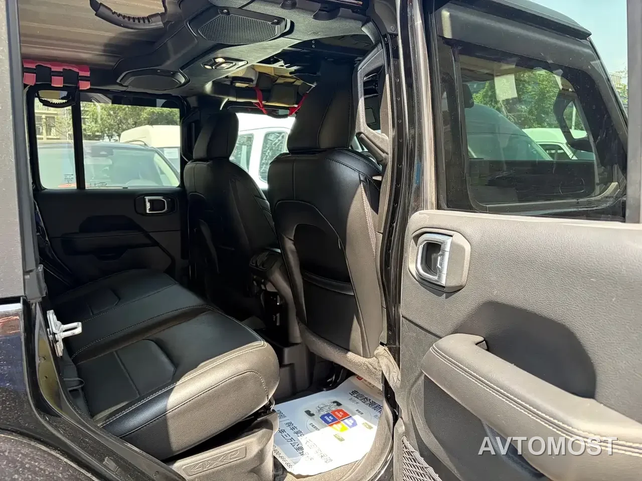 Jeep Wrangler 4xe 2021 4-Door 2.0T 4xe Sahara — фото 16