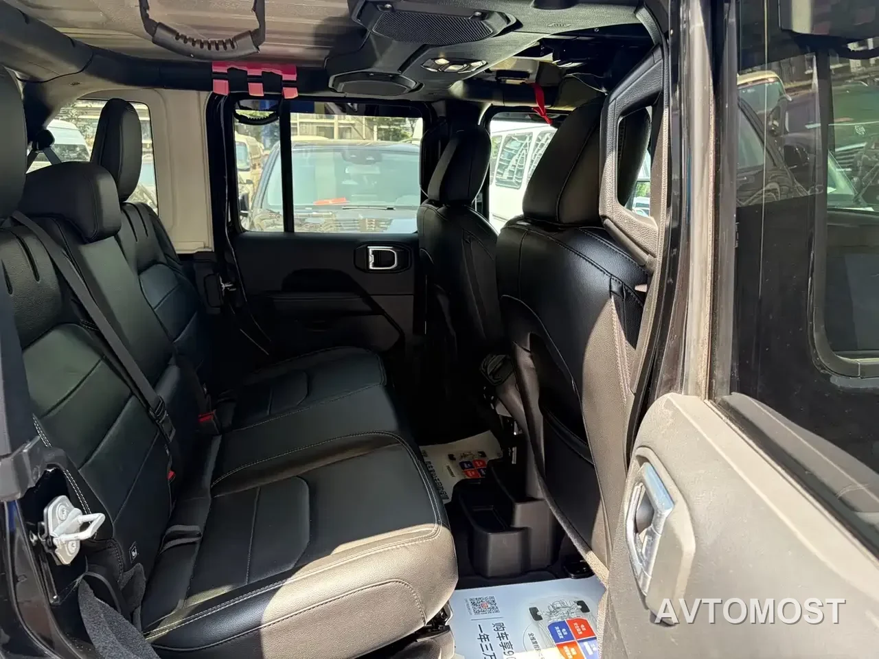 Jeep Wrangler 4xe 2021 4-Door 2.0T 4xe Sahara — фото 25