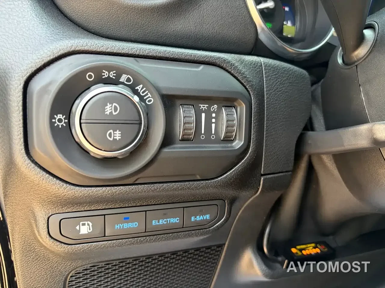 Jeep Wrangler 4xe 2021 4-Door 2.0T 4xe Sahara — фото 10