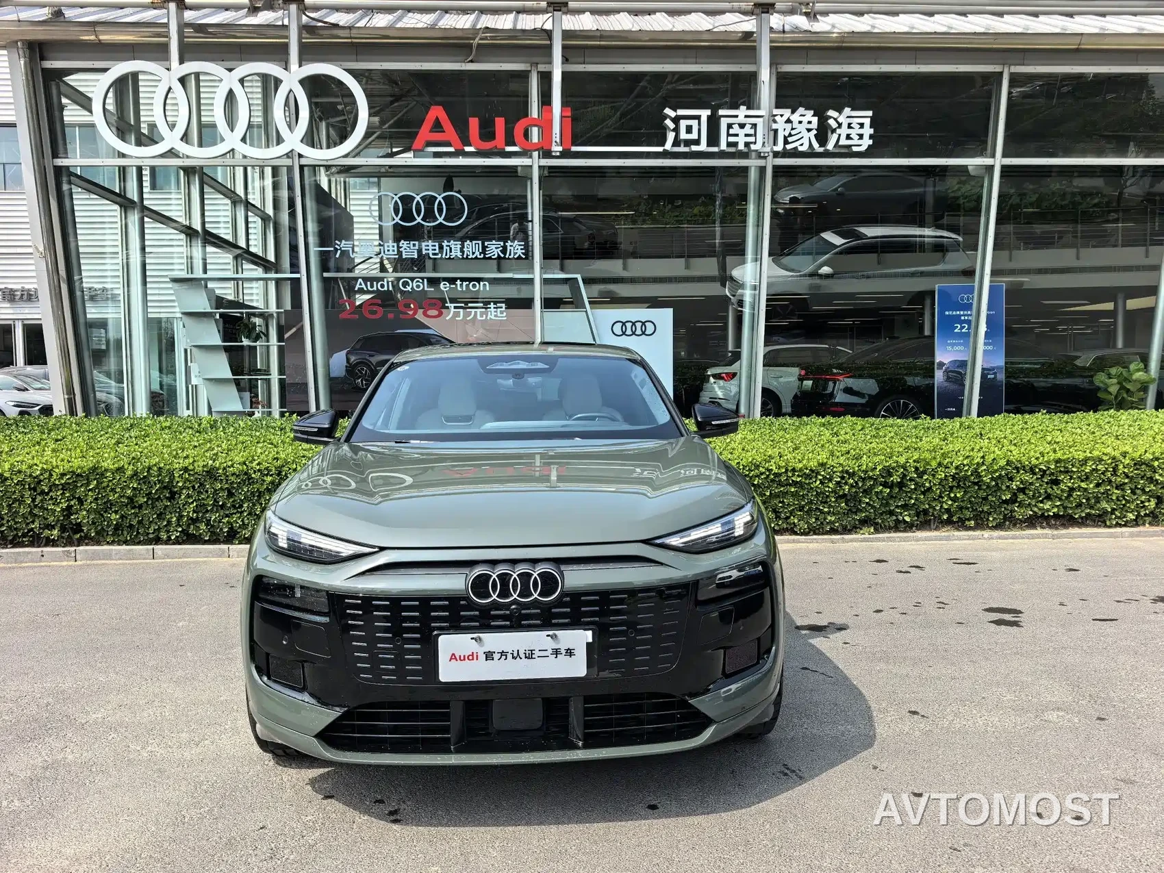 Audi Q6L Sportback e-tron 2025 Pioneer Navigation Edition — фото 3