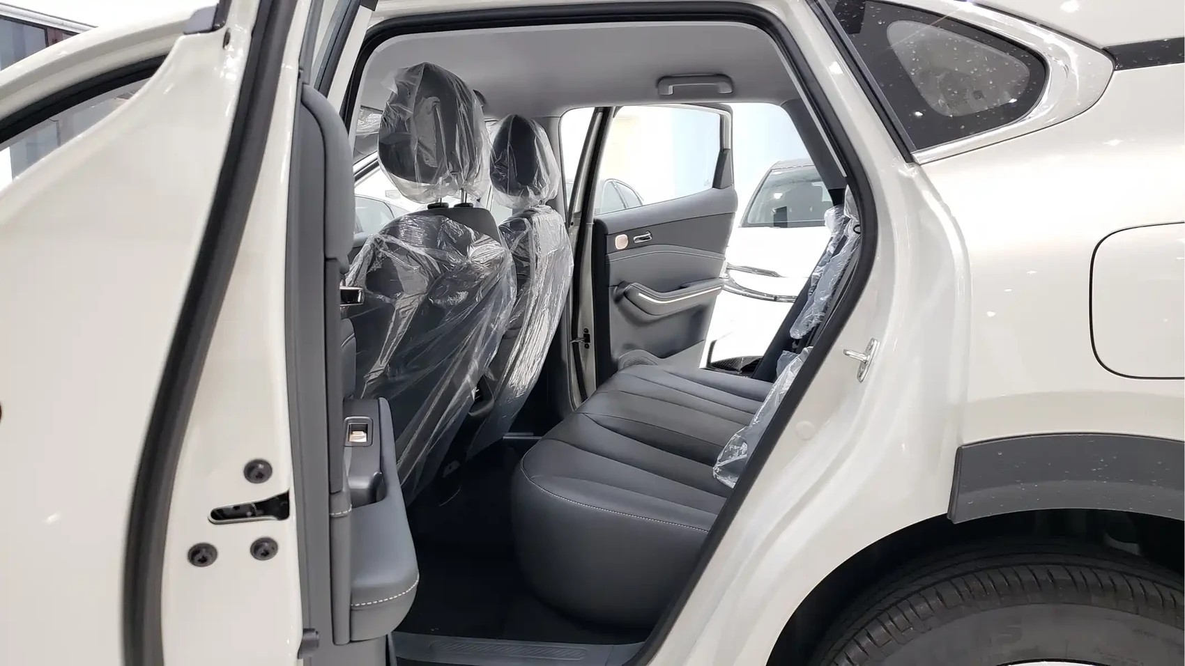 Baojun E6 2026 Model 500km Enjoy Edition — фото 8