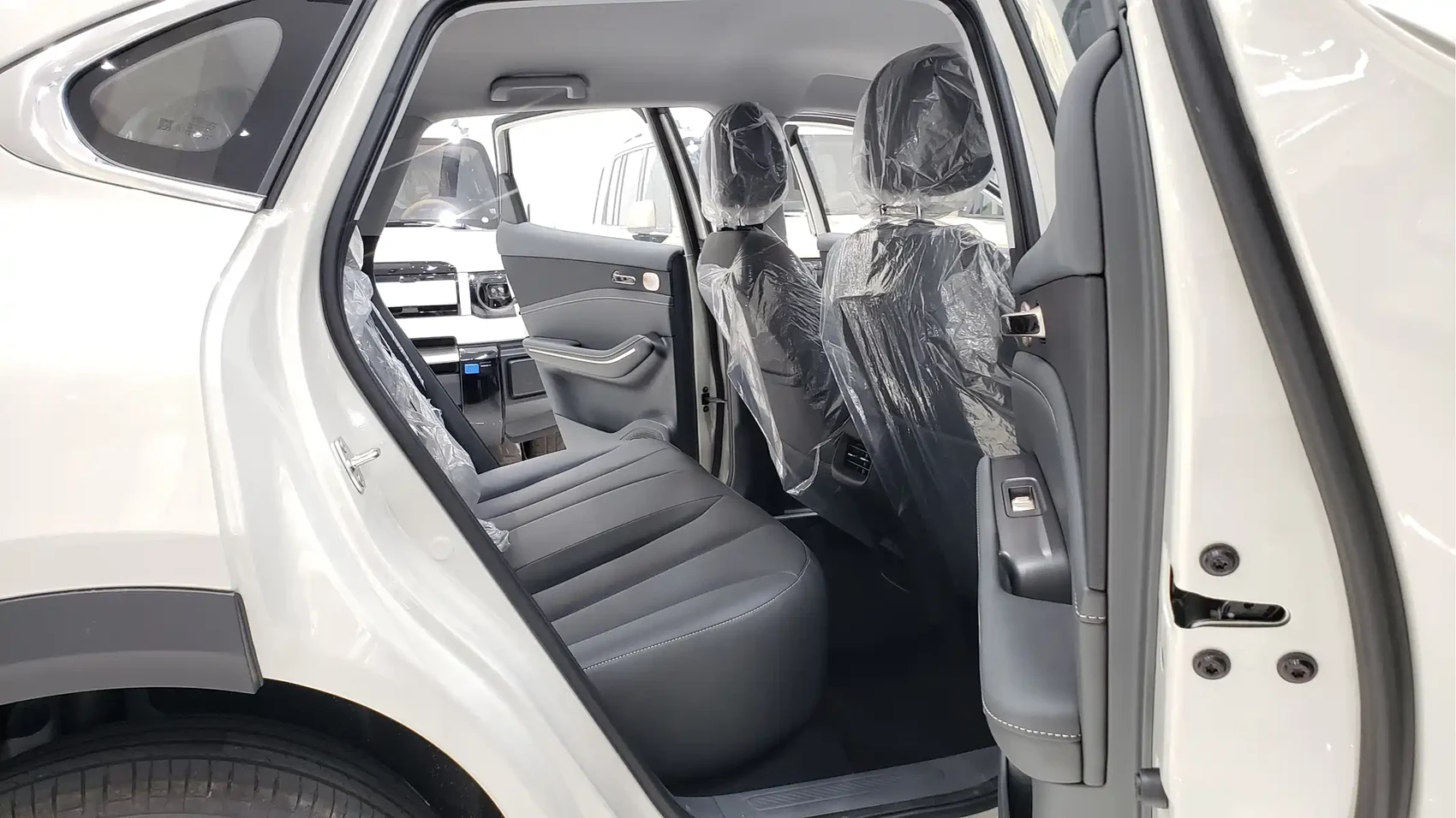 Baojun E6 2026 Model 500km Enjoy Edition — фото 9
