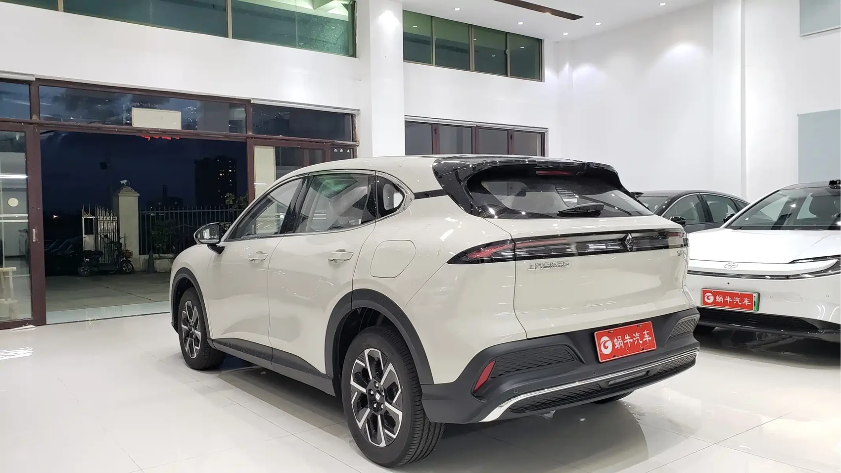 Baojun E6 2026 Model 500km Enjoy Edition — фото 12