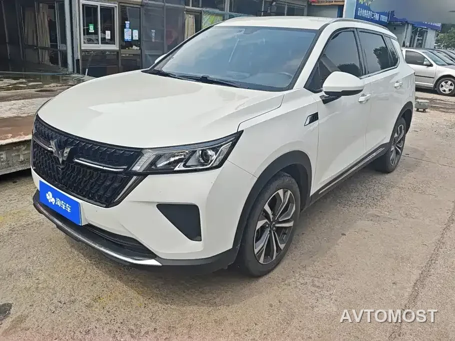 Wuling Xingchen 2022 2.0L DHT Electric Power Edition — фото 1