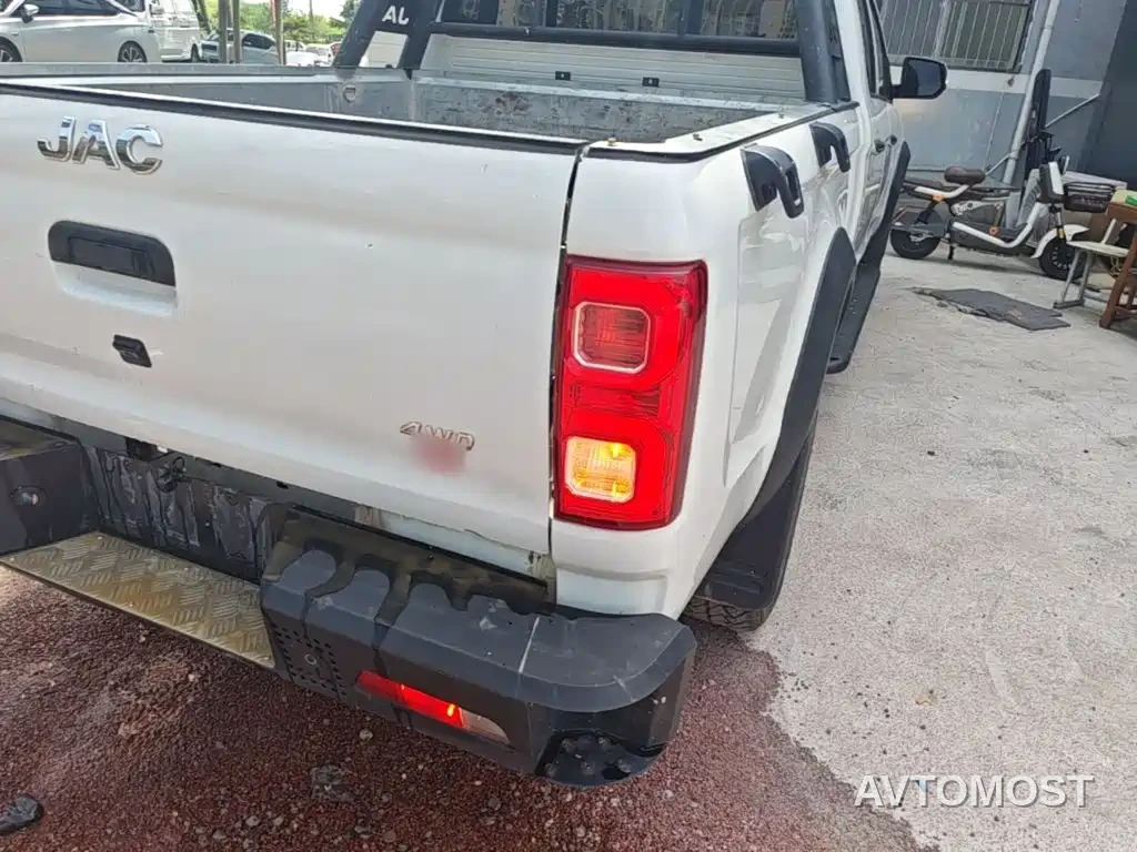 JAC T8 2022 2.0T International Edition Diesel 4WD Luxury Large Double Cab HFC4DB2-2E — фото 8