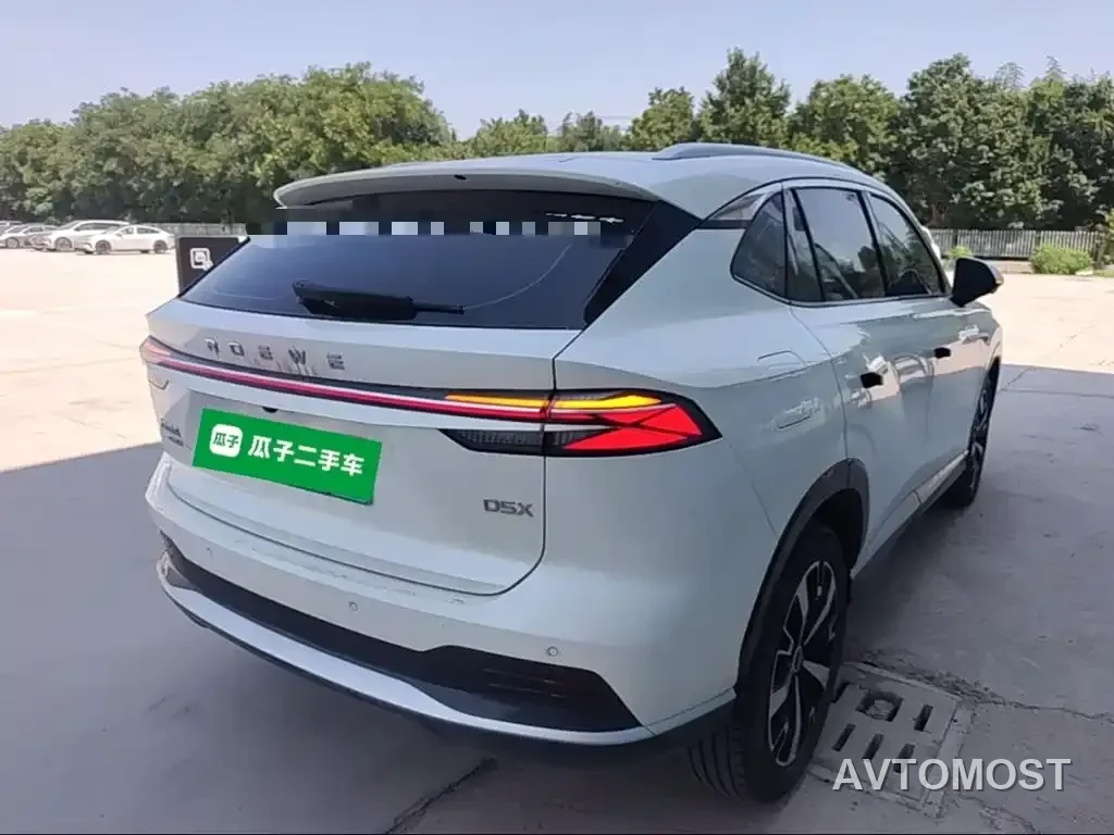 Roewe D5X DMH 2024 135 Flagship Edition — фото 7