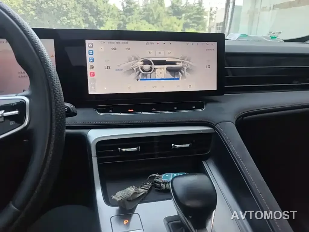 Roewe D5X DMH 2024 135 Flagship Edition — фото 12