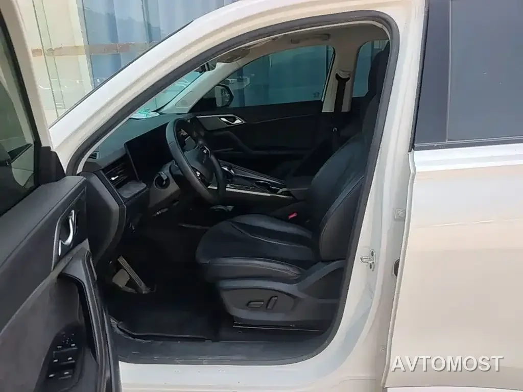 Roewe D5X DMH 2024 135 Flagship Edition — фото 14