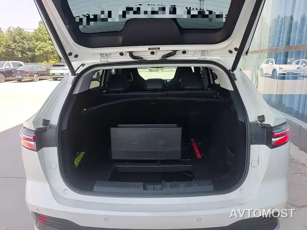 Roewe D5X DMH 2024 135 Flagship Edition — фото 17
