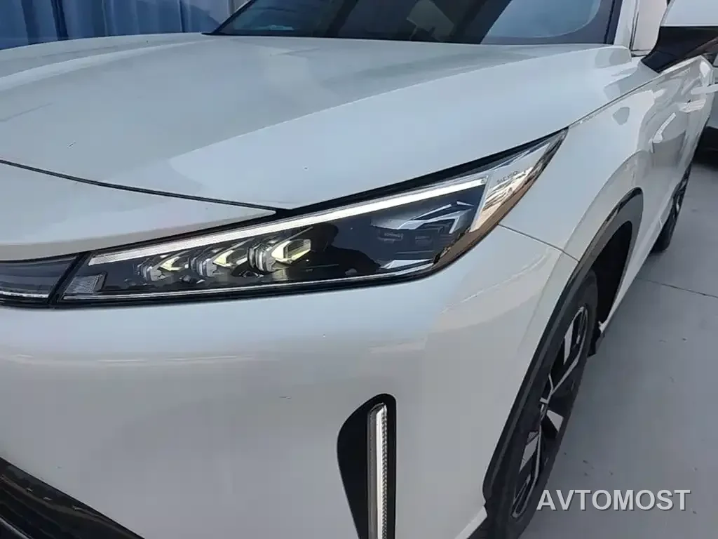 Roewe D5X DMH 2024 135 Flagship Edition — фото 22