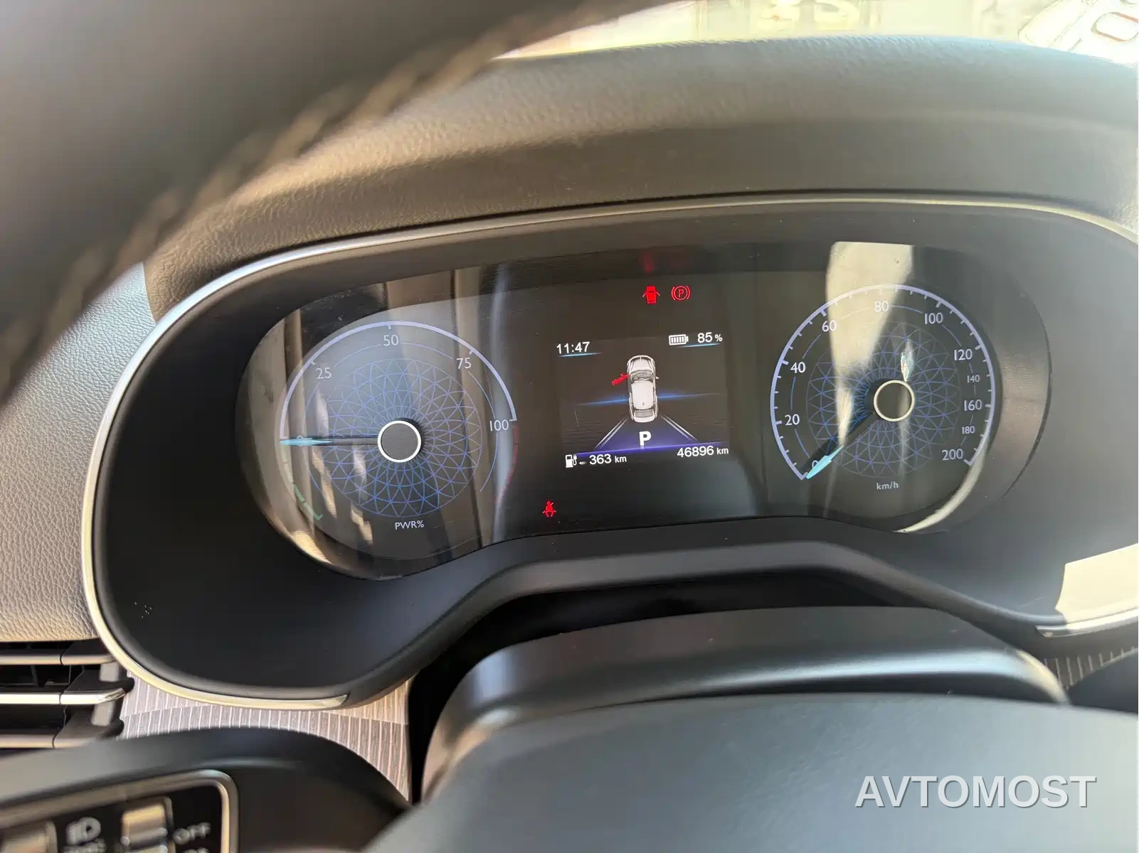 Hongqi E-QM5 2022 431km Charging Enjoyment Edition — фото 15
