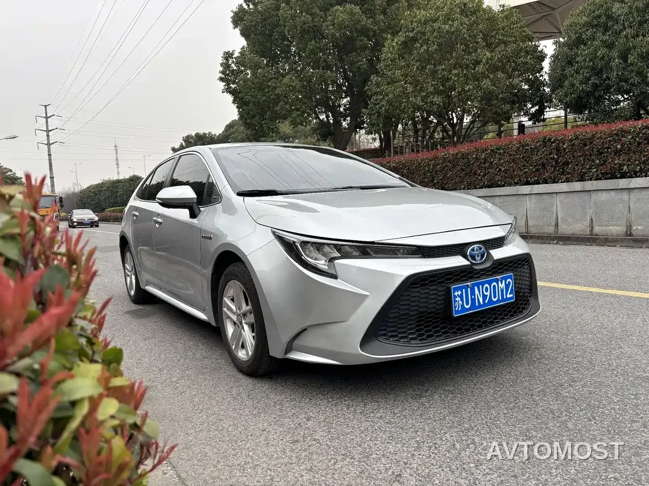 Toyota Levin 2022 Dual Engine 1.8H E-CVT Progressive Edition — фото 3