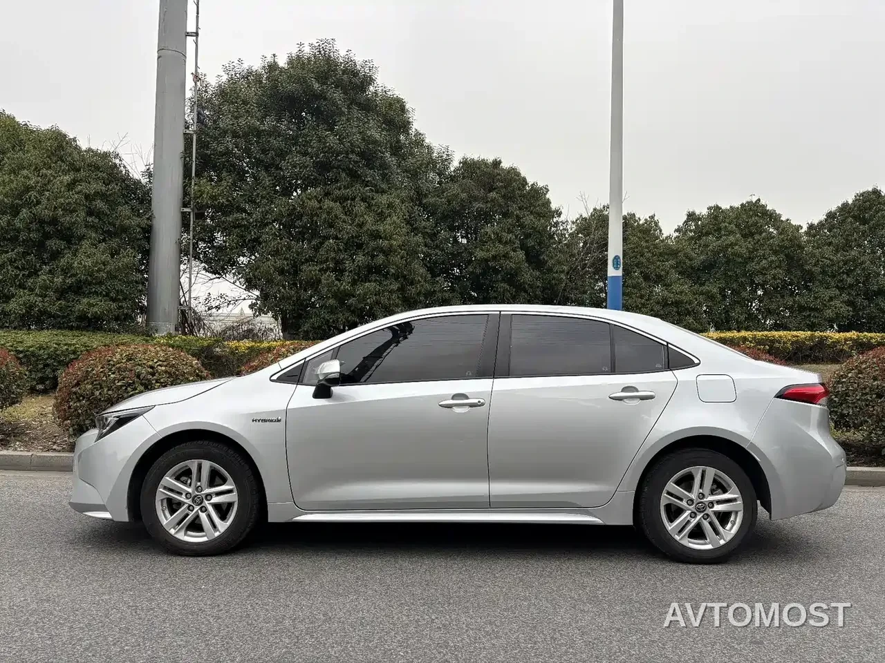 Toyota Levin 2022 Dual Engine 1.8H E-CVT Progressive Edition — фото 6
