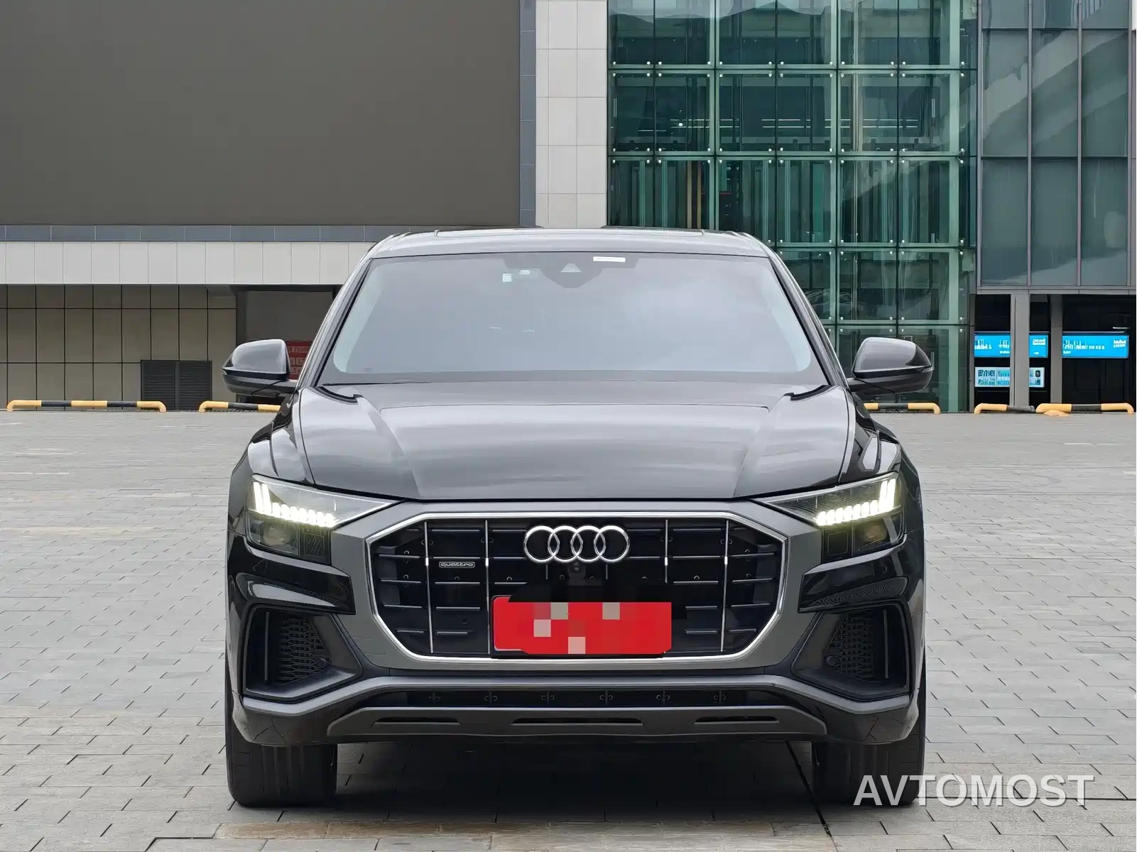 Audi Q8 2022 55 TFSI Luxury Dynamic — фото 1