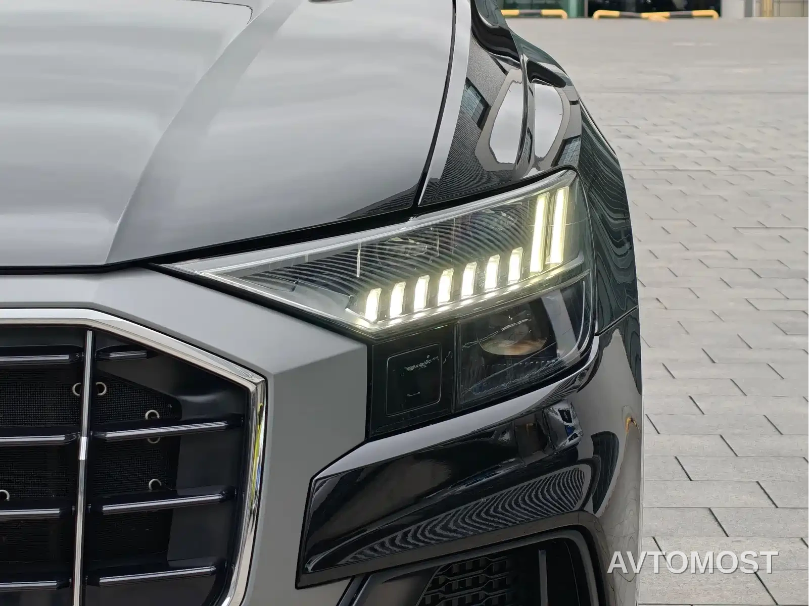 Audi Q8 2022 55 TFSI Luxury Dynamic — фото 3