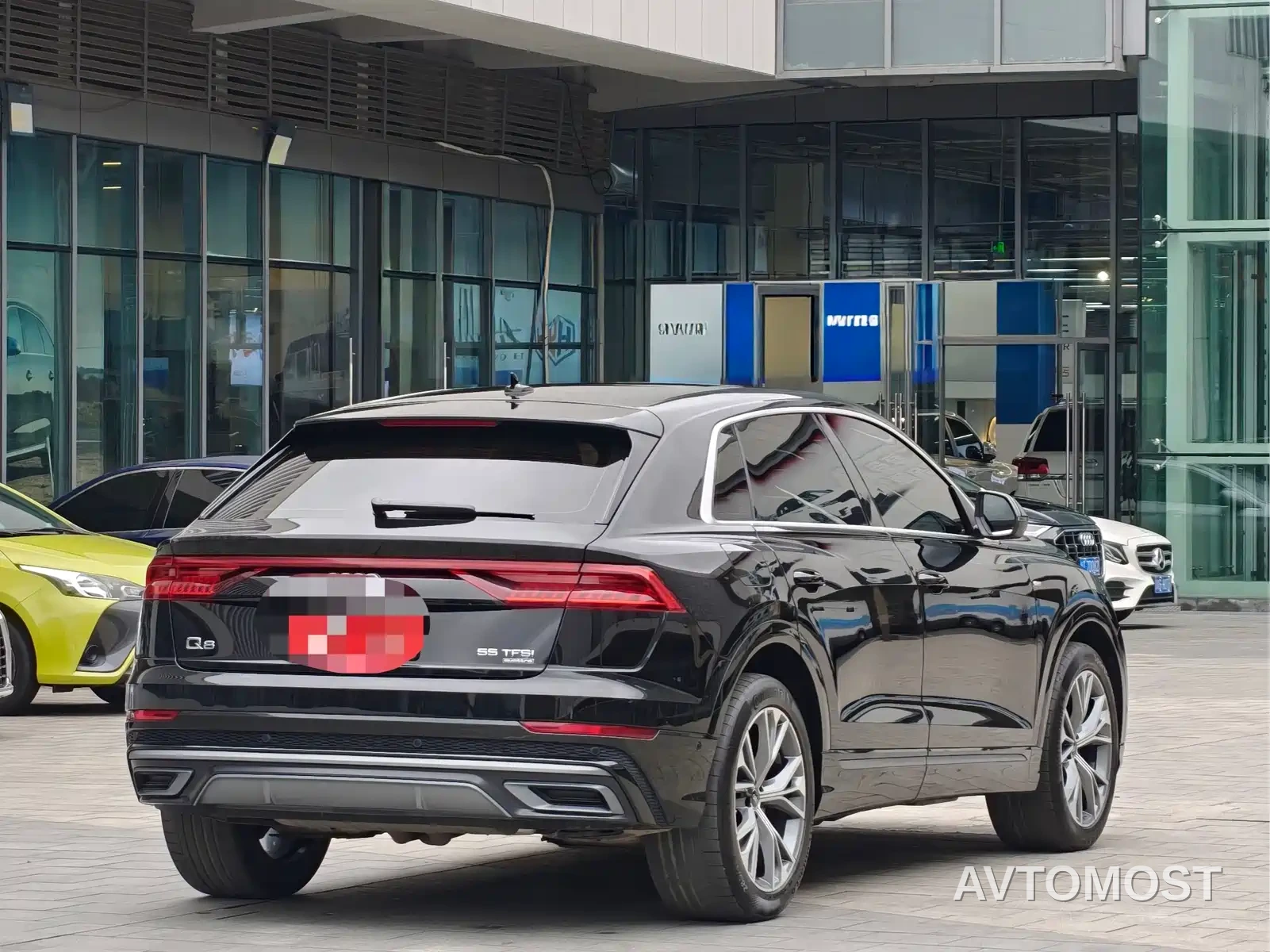 Audi Q8 2022 55 TFSI Luxury Dynamic — фото 15