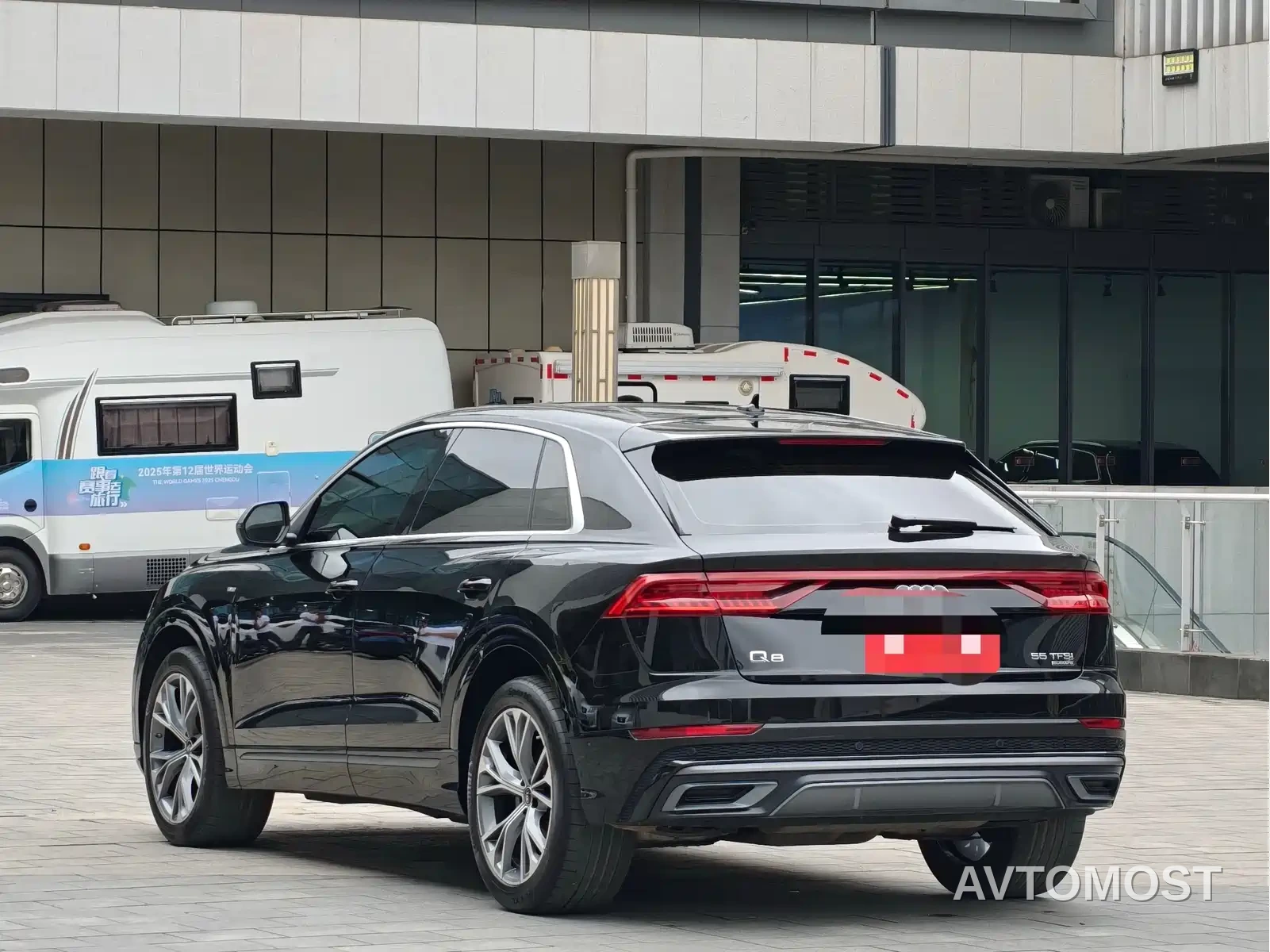 Audi Q8 2022 55 TFSI Luxury Dynamic — фото 17