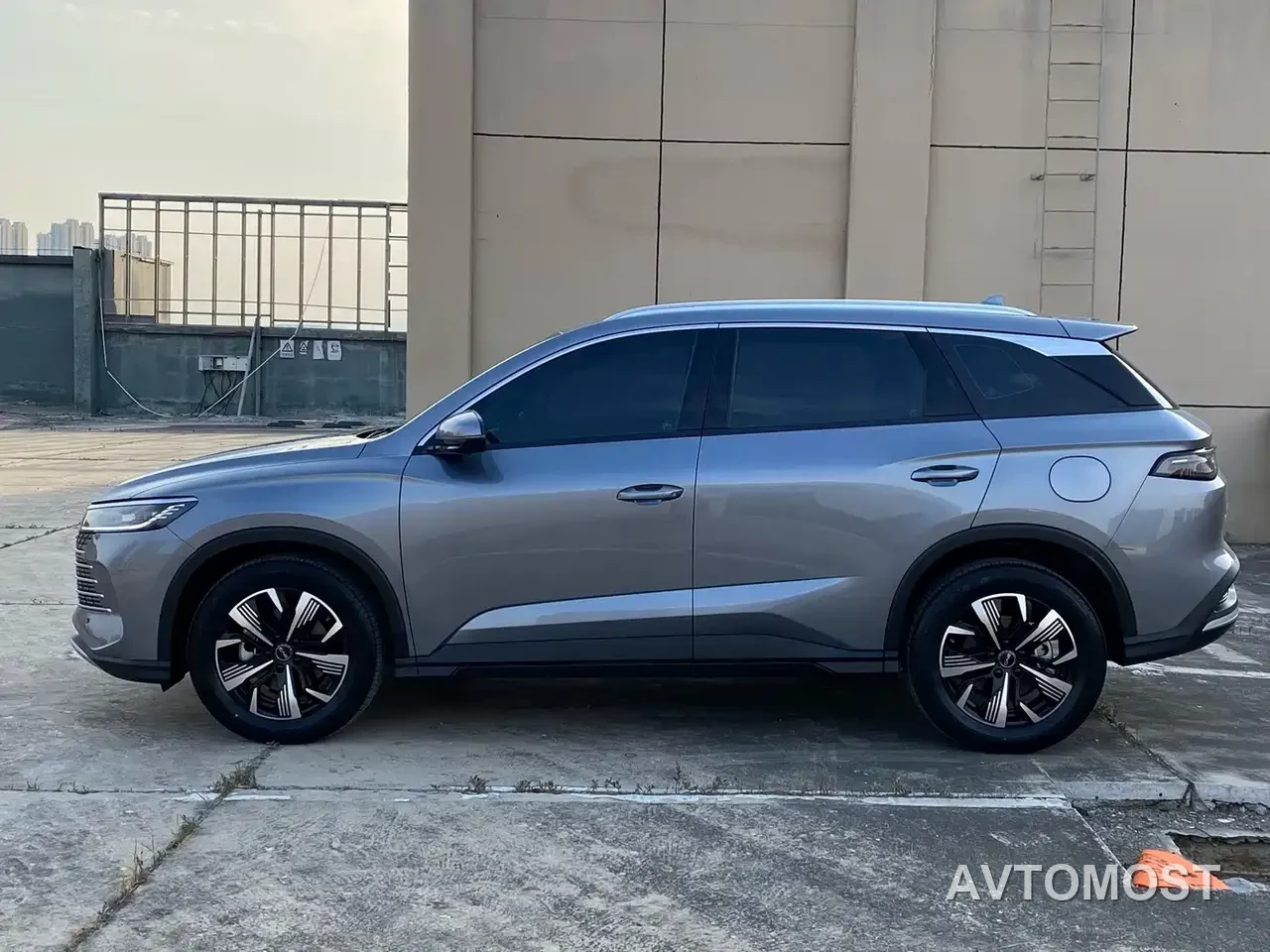 BYD Seal 05 DM-i 2025 DM-i 115KM Honor — фото 8