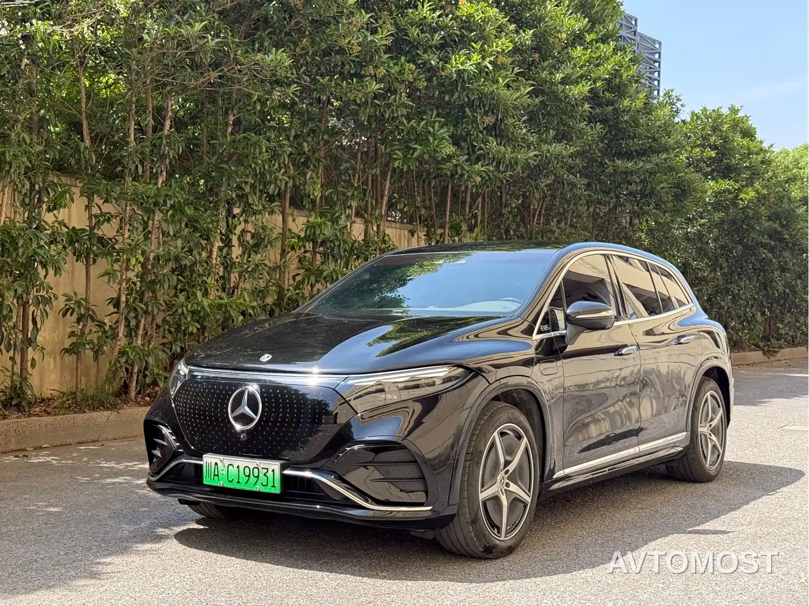 Mercedes-Benz EQS SUV 2023 450 4MATIC Pioneer Edition — фото 1