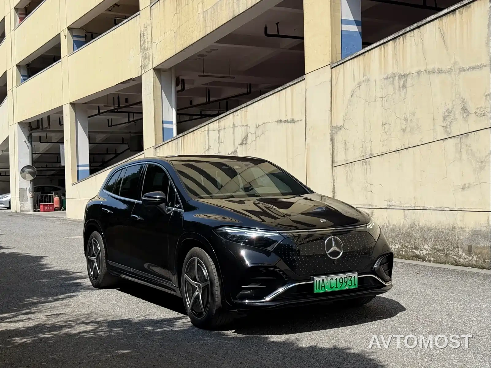 Mercedes-Benz EQS SUV 2023 450 4MATIC Pioneer Edition — фото 3