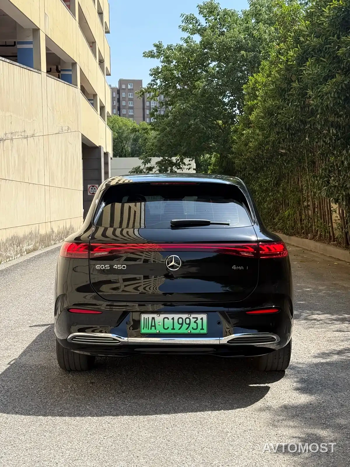 Mercedes-Benz EQS SUV 2023 450 4MATIC Pioneer Edition — фото 5