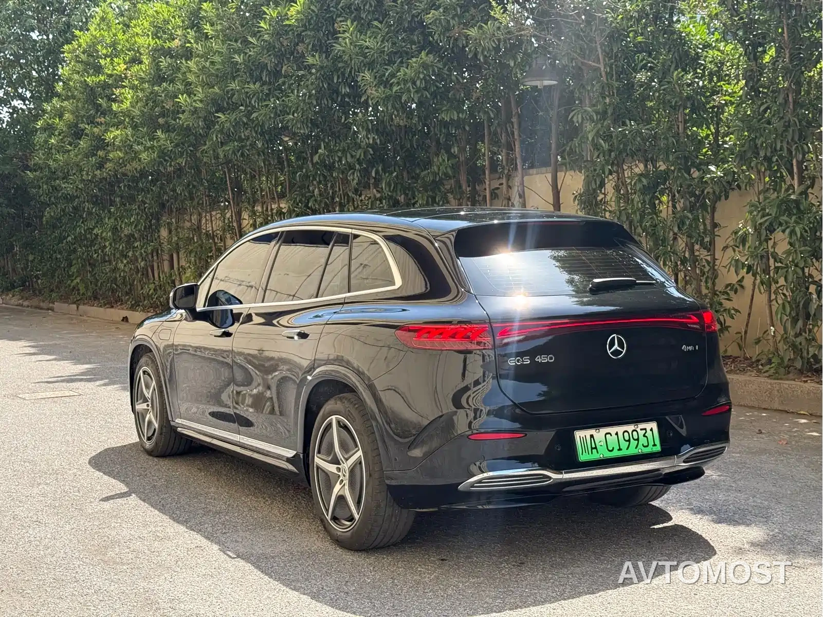 Mercedes-Benz EQS SUV 2023 450 4MATIC Pioneer Edition — фото 6