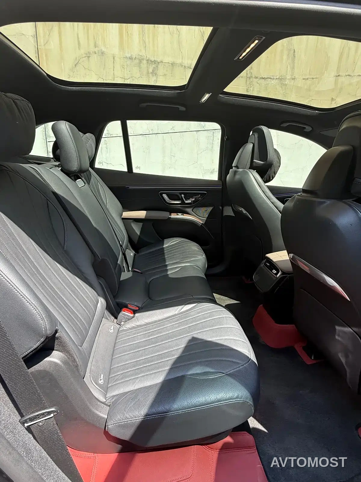 Mercedes-Benz EQS SUV 2023 450 4MATIC Pioneer Edition — фото 8