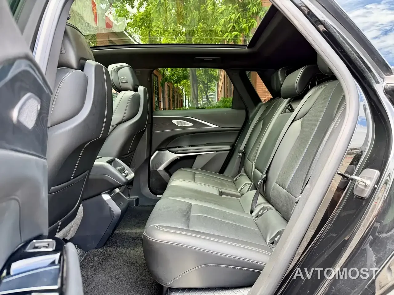 Cadillac IQ Rui Ge 2024 RWD Standard Range Luxury Edition — фото 9