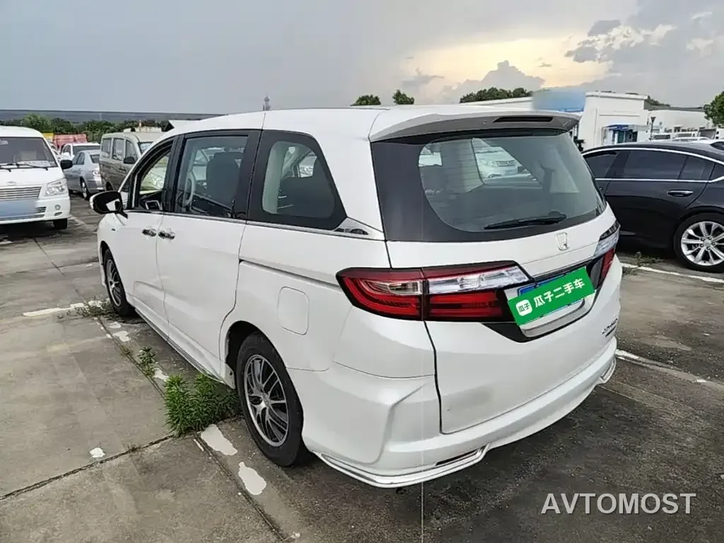 Honda Odyssey 2021 2.0L Sharp Comfort Edition — фото 4