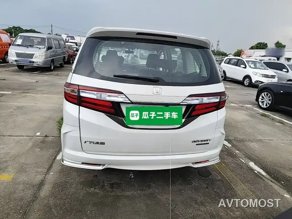 Honda Odyssey 2021 2.0L Sharp Comfort Edition — фото 5