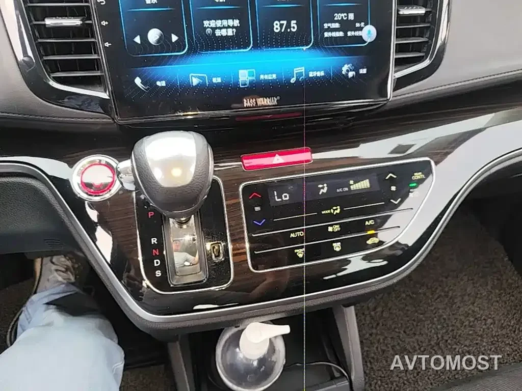 Honda Odyssey 2021 2.0L Sharp Comfort Edition — фото 11