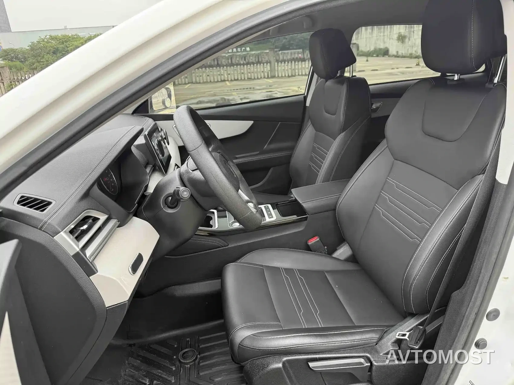BYD Qin New Energy 2019 Travel Standard Edition — фото 7