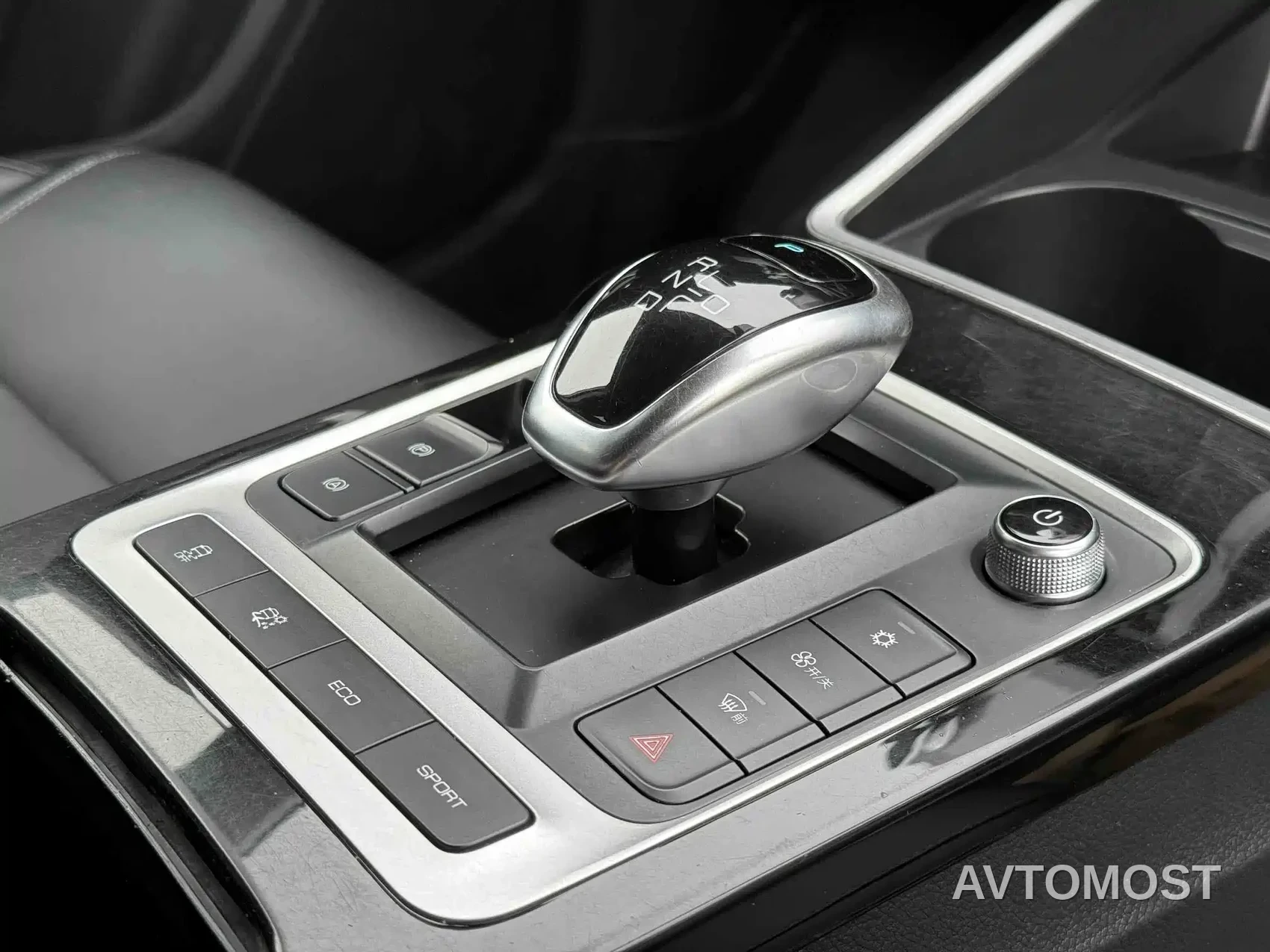 BYD Qin New Energy 2019 Travel Standard Edition — фото 10