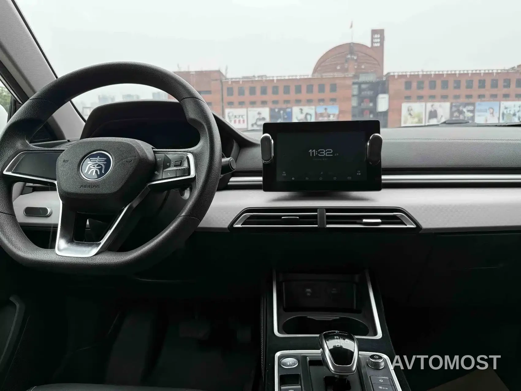 BYD Qin New Energy 2019 Travel Standard Edition — фото 11