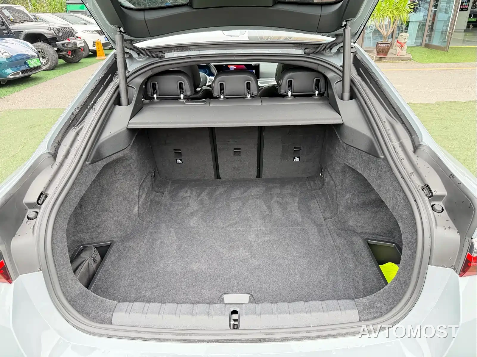 BMW i4 2022 eDrive40 — фото 14