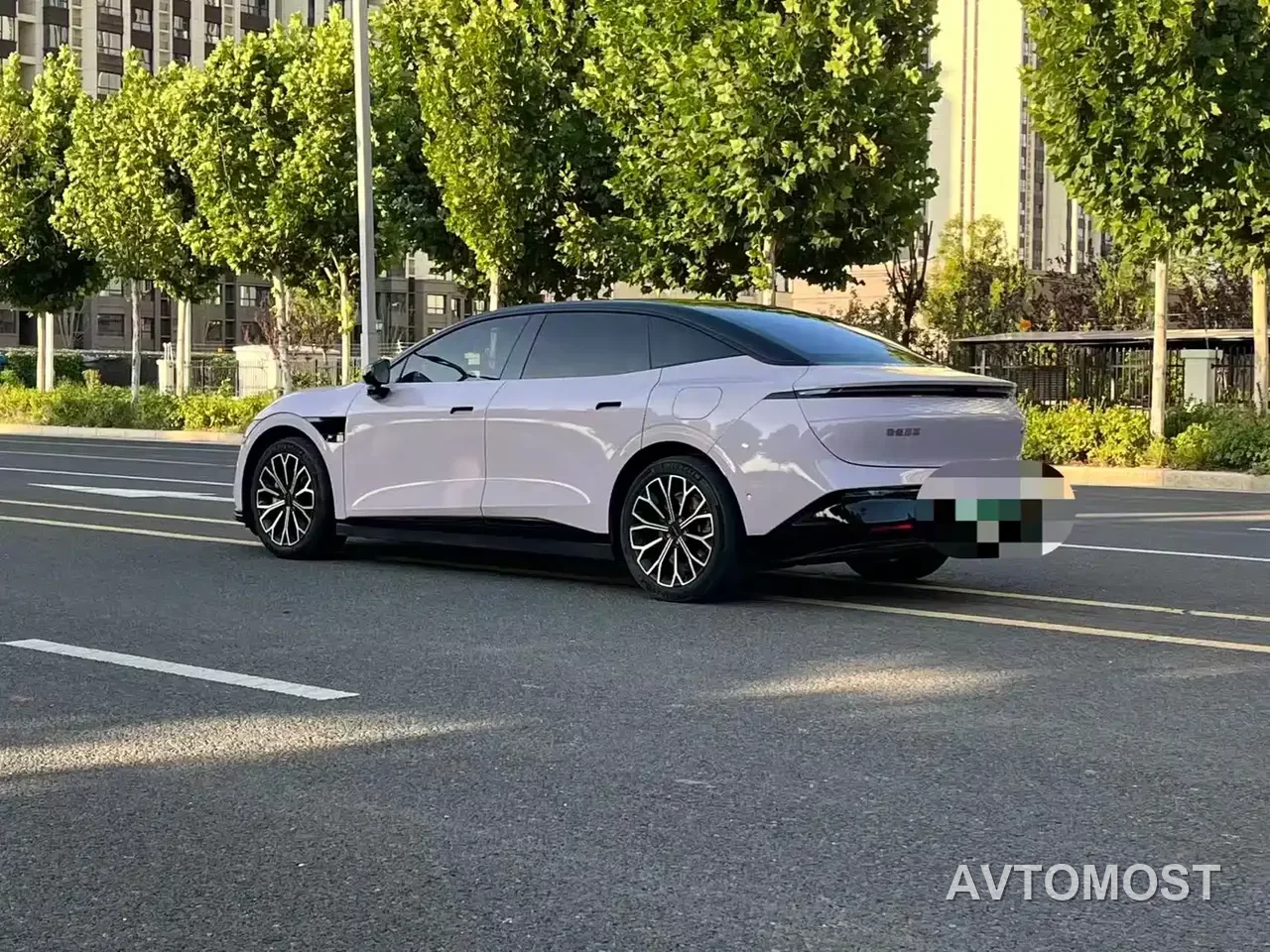 Zeekr 007 2024 Rear-Wheel Drive Smart Edition 75kWh — фото 3