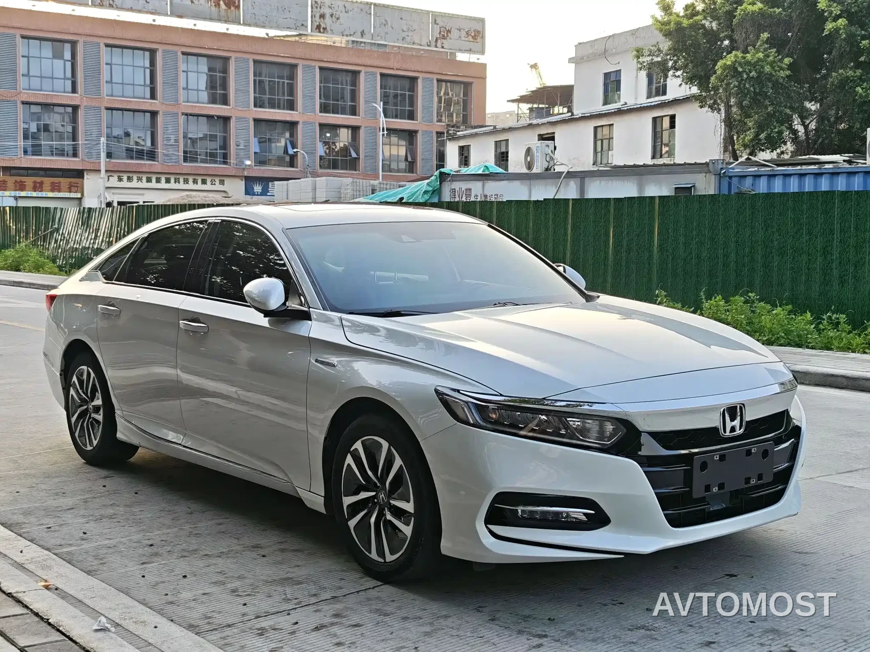 Honda Accord 2018 Sharp Hybrid 2.0L Sharp Leader (China V) — фото 3