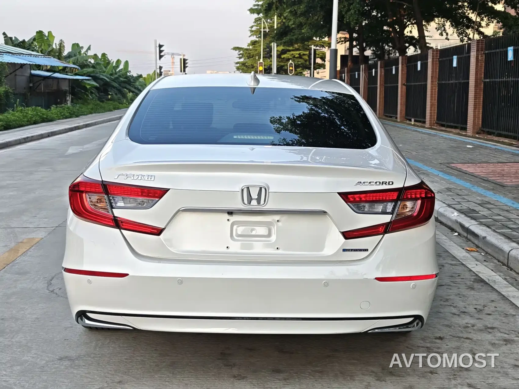 Honda Accord 2018 Sharp Hybrid 2.0L Sharp Leader (China V) — фото 4