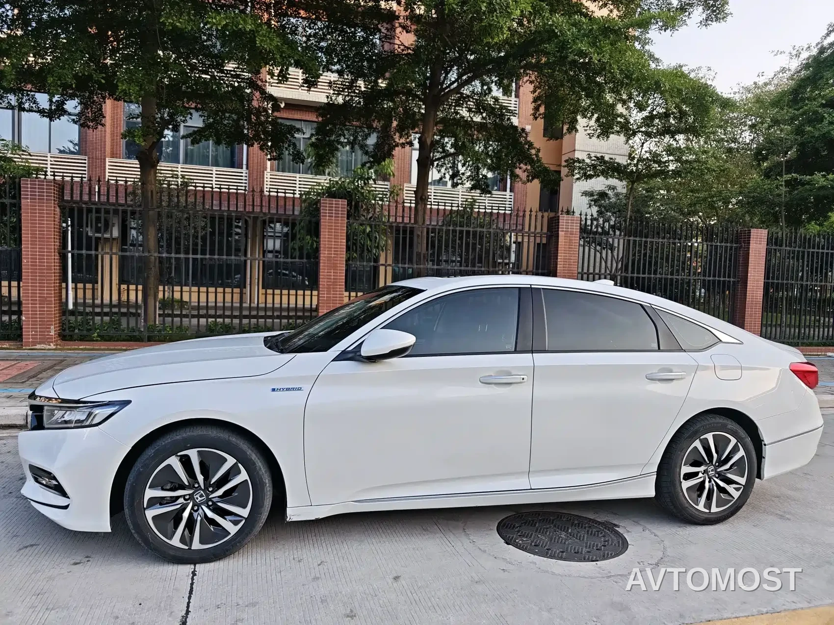 Honda Accord 2018 Sharp Hybrid 2.0L Sharp Leader (China V) — фото 5