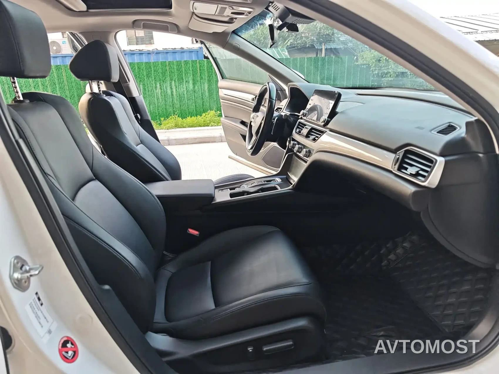 Honda Accord 2018 Sharp Hybrid 2.0L Sharp Leader (China V) — фото 9