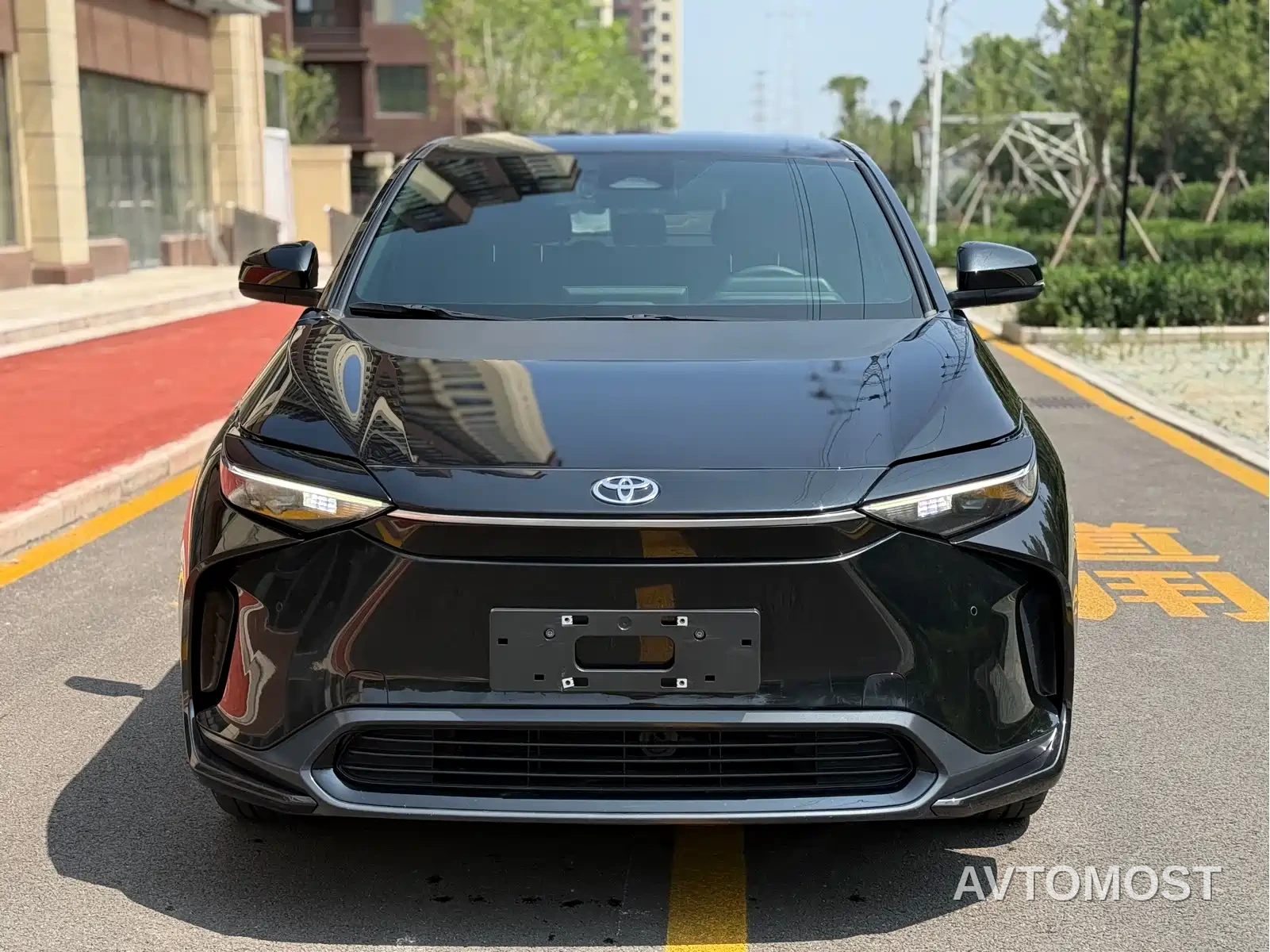 Toyota FAW Toyota bZ4X 2022 2WD Elite JOY Edition — фото 2