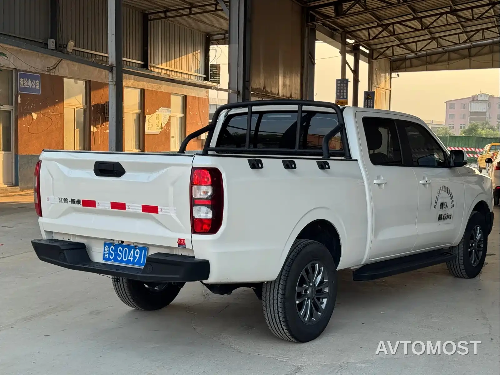 Jiangling Yuhu 2025 Long Wheelbase Flatbed Double Cab Diesel AT 2WD — фото 4