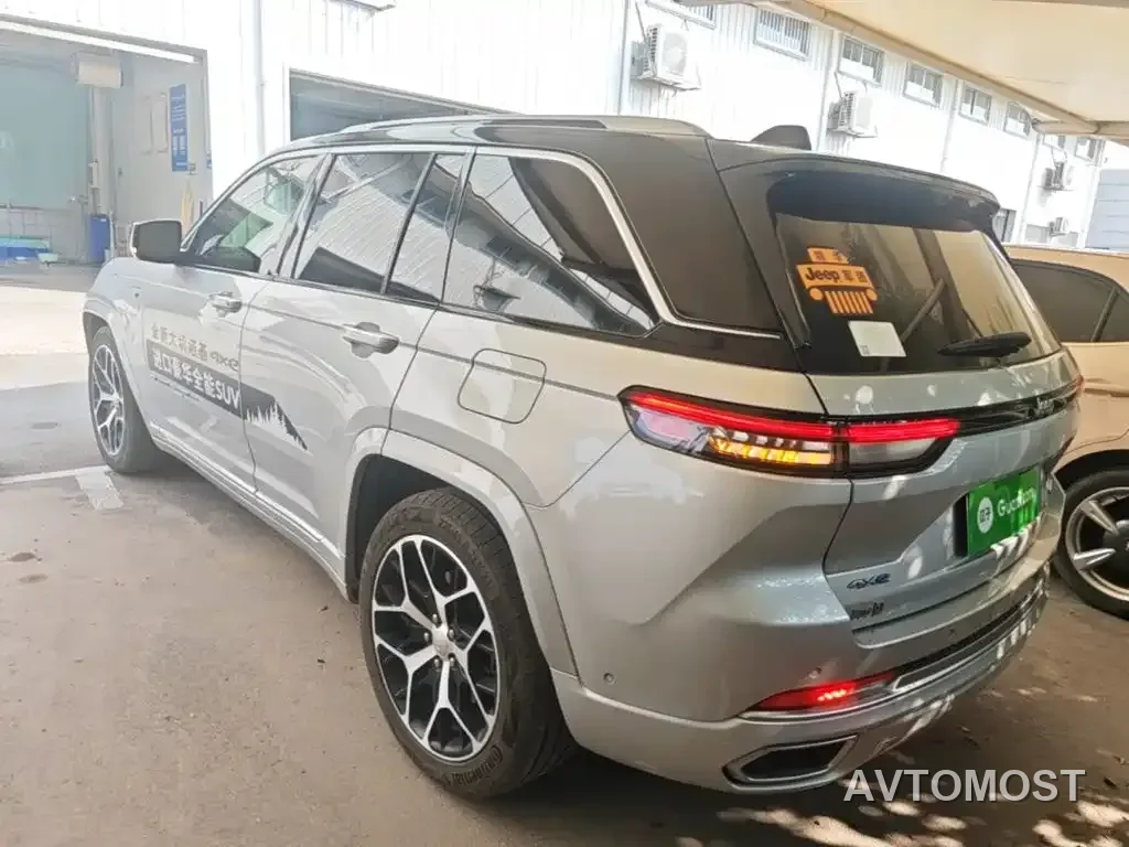 Jeep Grand Cherokee 4xe (Import) 2023 4xe Summit Edition — фото 5