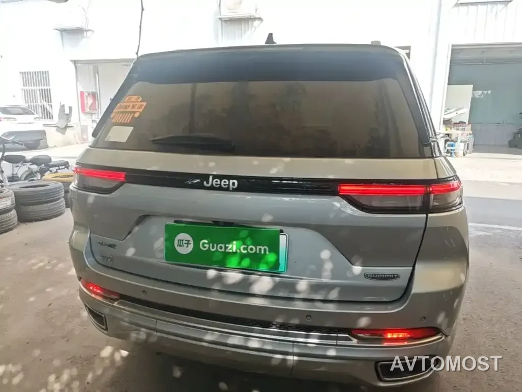Jeep Grand Cherokee 4xe (Import) 2023 4xe Summit Edition — фото 6