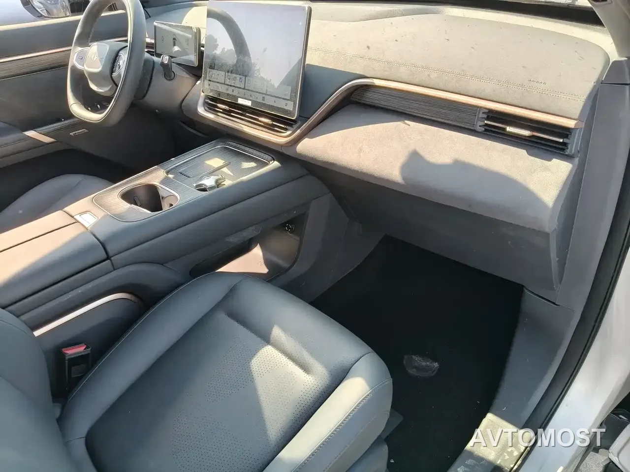 Dongfeng Yipai eπ008 2024 210Max Range Extender 6-Seater — фото 13