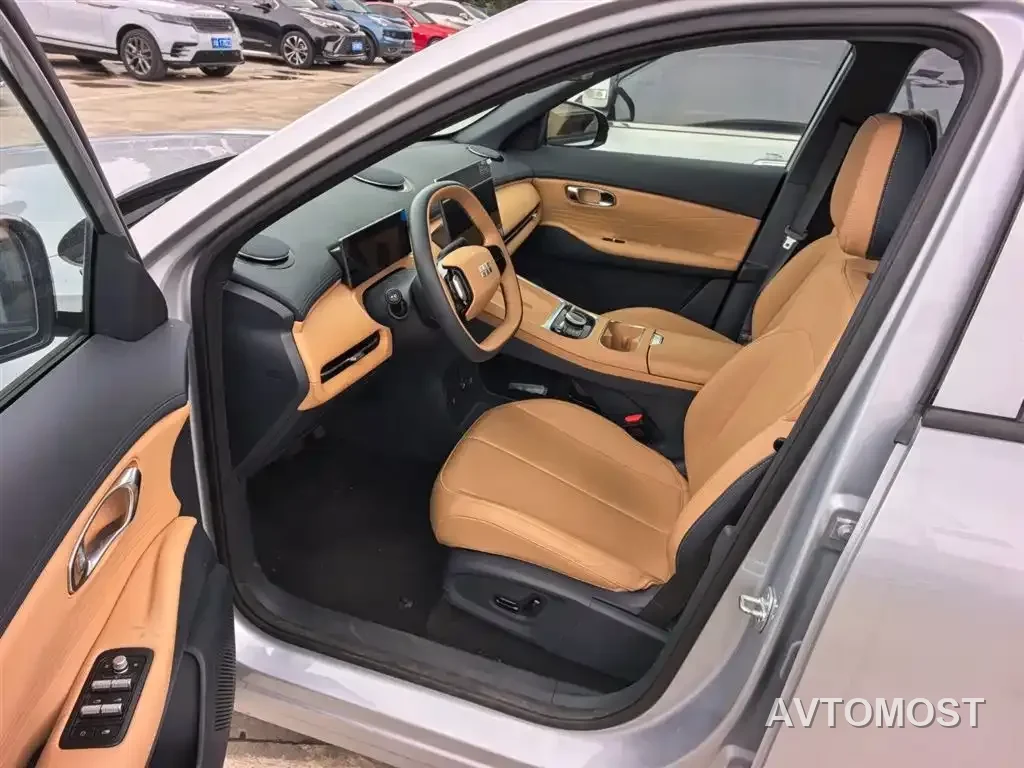 Geely Galaxy Starship 7 EM-i 2025 Model 55km Voyage Edition — фото 6