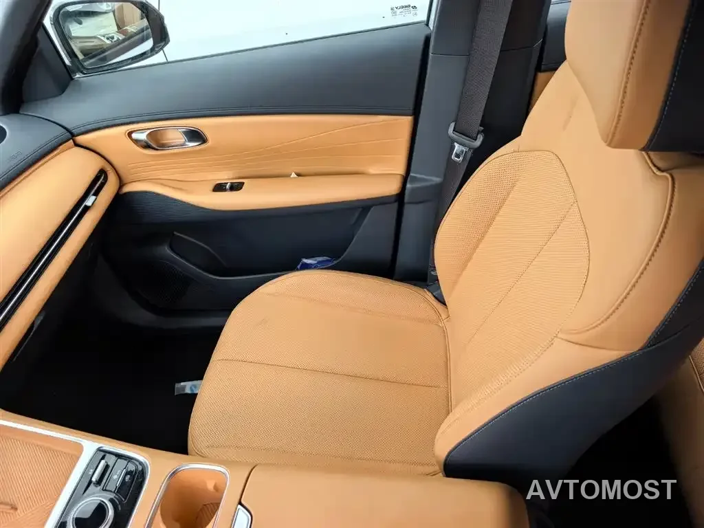 Geely Galaxy Starship 7 EM-i 2025 Model 55km Voyage Edition — фото 9