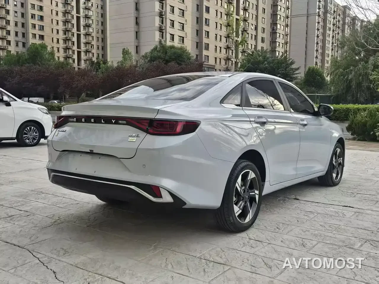 Geely Emgrand L HiP 2022 1.5TD-DHT Pro 100KM Super Rui — фото 7