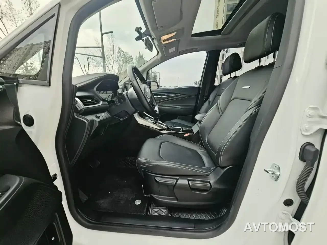 SAIC MAXUS EUNIQ 5 2020 1.3T PLUG IN Elite Edition — фото 3