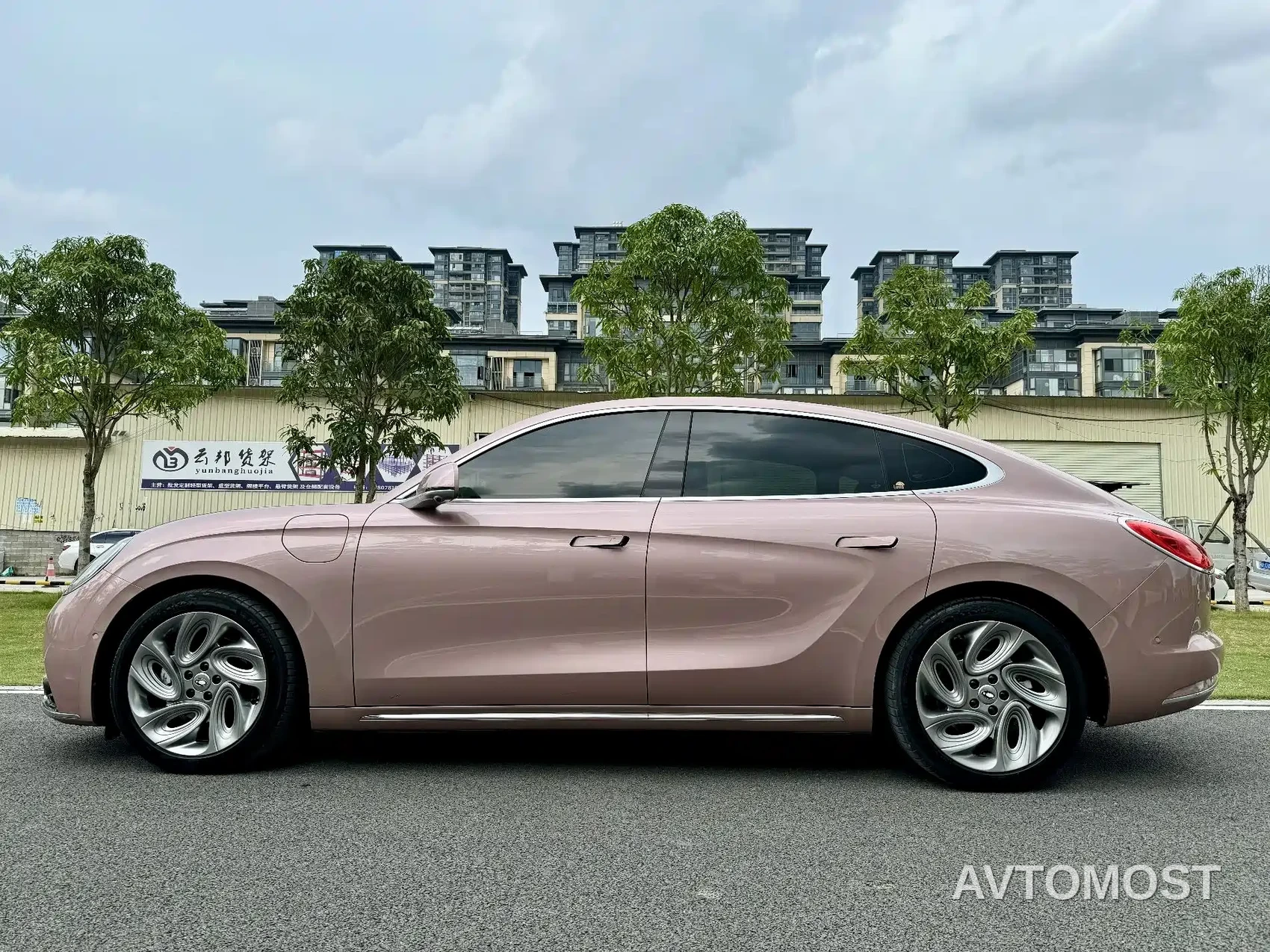 Ora Lightning Cat 2022 555km Premium Edition — фото 8